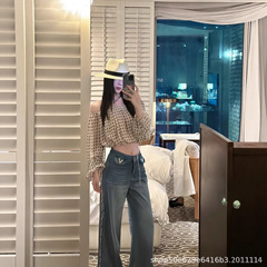 2025年早秋Val*新款V字扣口袋盖点缀直筒牛仔裤设计感潮流高腰女