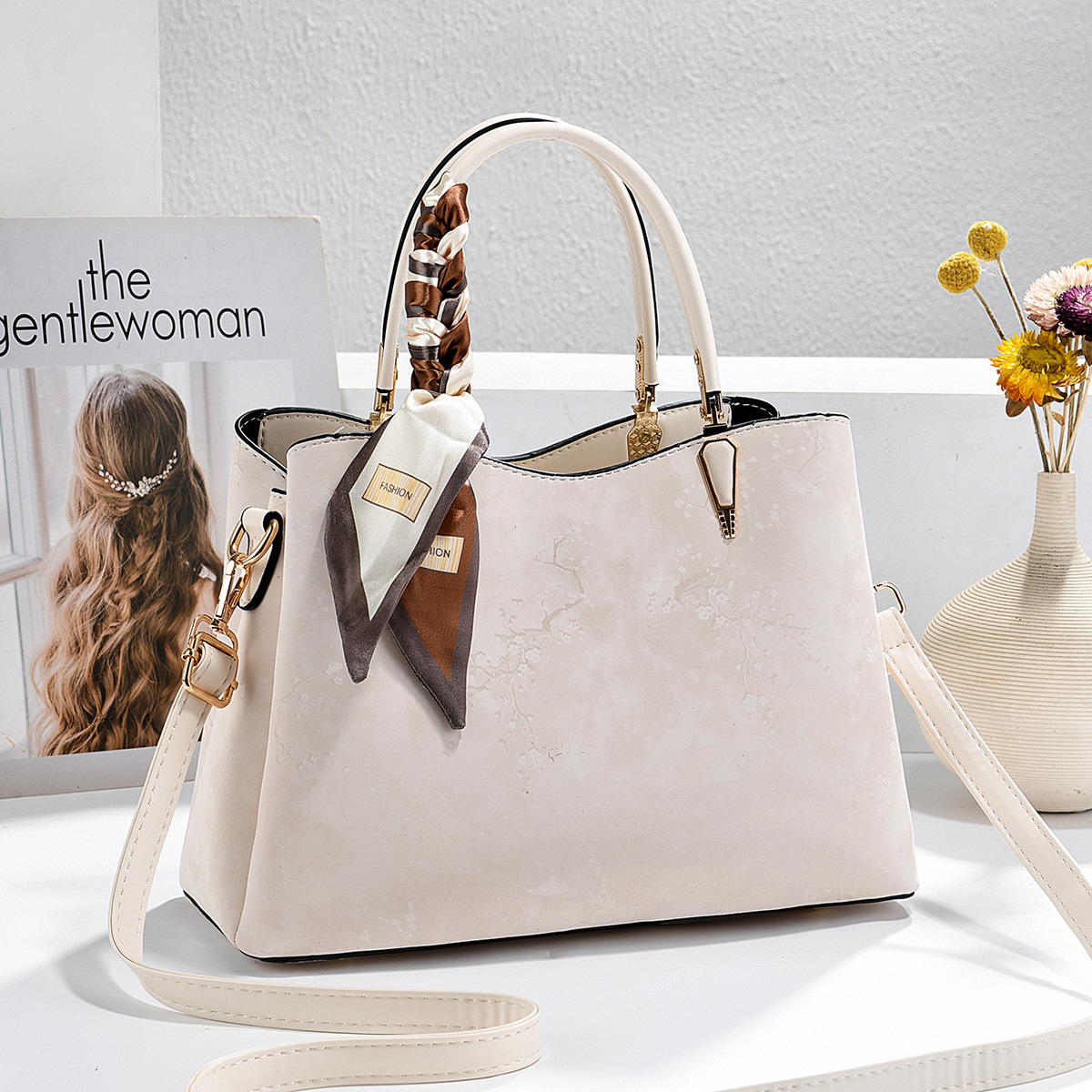 2026 nuevo nuevo estilo chino retro bolso de hombro de mano mujer de gran capacidad de viaje bolsa bolsa de mediana edad bolsa de madre