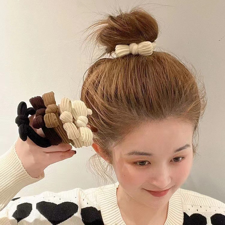 Elastic hair rope with bow