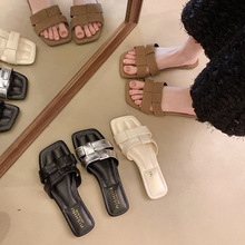 2025年新款夏季法式时尚外穿平底百搭女拖鞋银色一字凉拖鞋仙女鞋