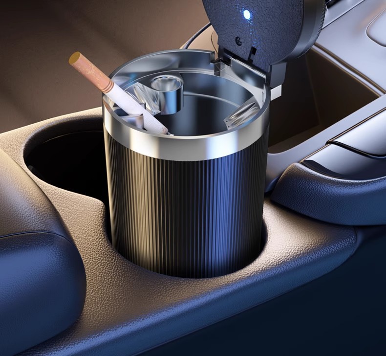 Car Ashtray Creative Multi-Functional Automatic Male Car Ashtray with Cover High-End Artifact Car Interior Supplies Wholesale