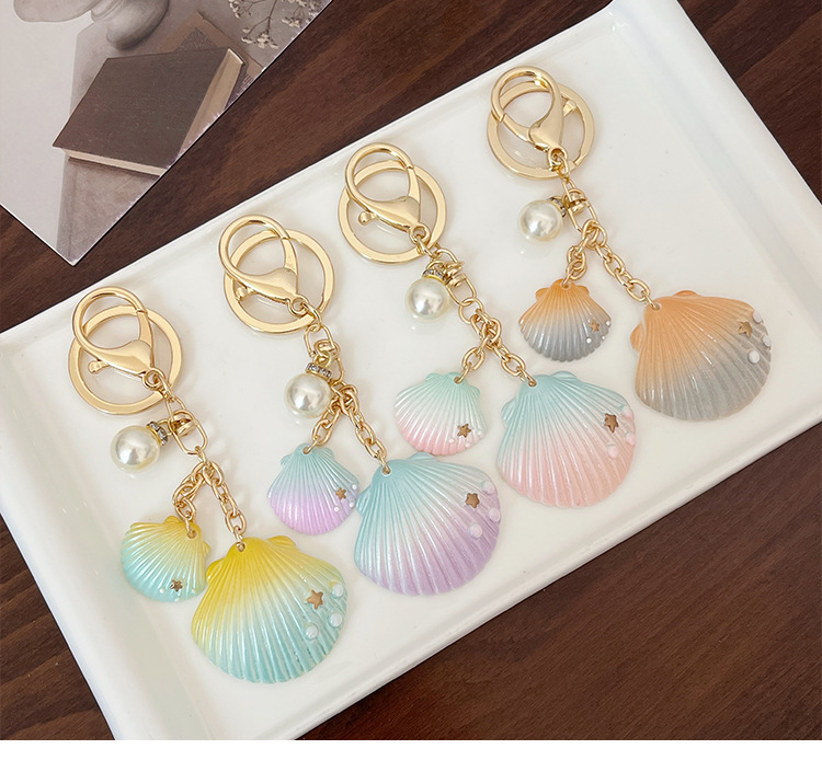 Cute Modern Style Alloy Resin Shell Women's Bag Pendant Keychain display picture 1