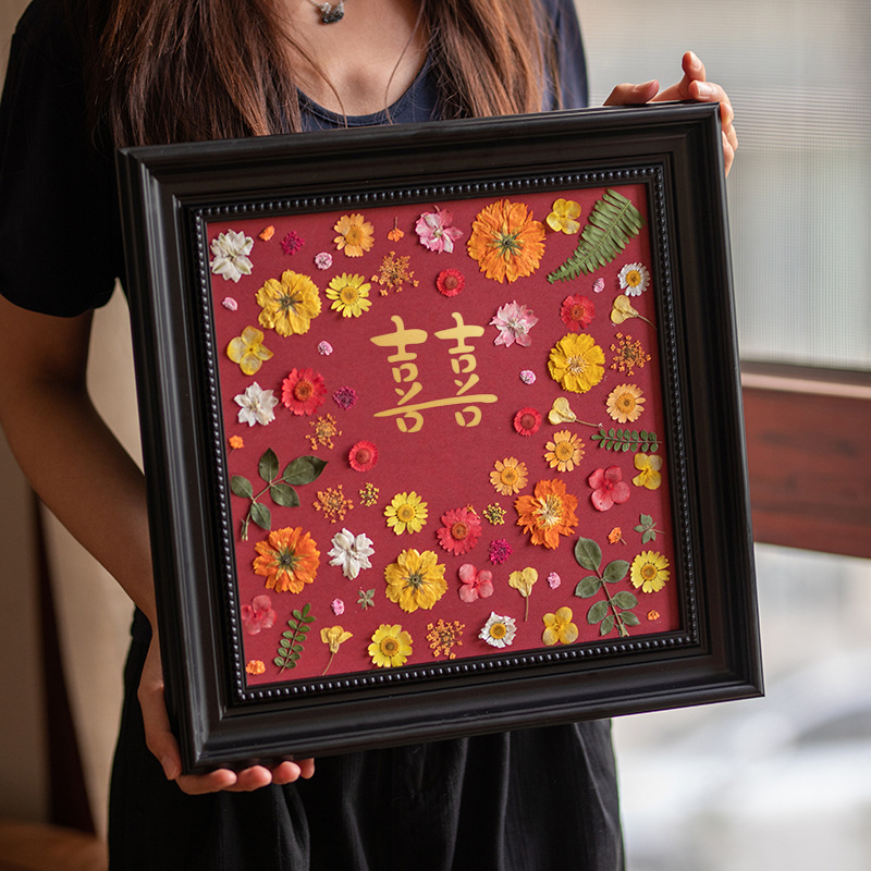 Newlywed Gifts for Newlyweds, Girlfriends, Engagement DIY Handmade Embossed Material Package, Dried Flower Photo Frame, Wedding Gifts