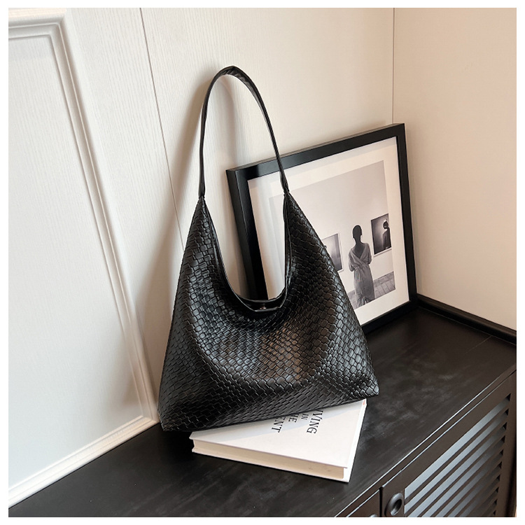 Guangzhou Fashion Weaving popular bolso especial de cercanías diseño de nicho simple bolso axila de gran capacidad bolso de hombro inclinado