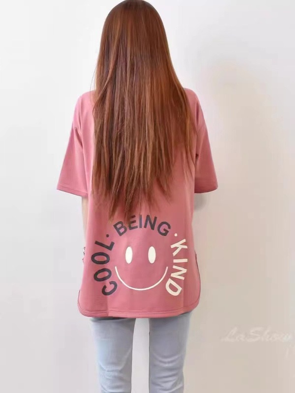東大門プラスサイズの女性の 2025 夏の新ルーズラウンドネック半袖 Tシャツ刺繍スマイリーフェイス裾アーク|undefined