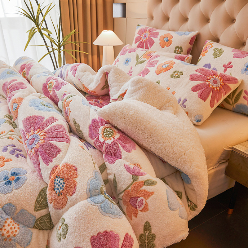 雪のベルベットの保温布団は芯の冬の羊のベルベットの学生寮に厚い綿を入れて牛乳のベルベットの厚い布団に覆われている