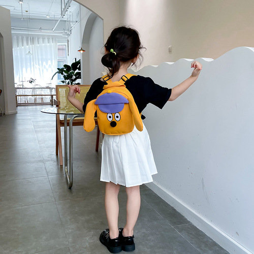 韩版儿童包2022新款幼儿园小孩双肩包卡通可爱小动物帆布小背包潮