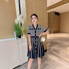 名媛小香风千鸟格针织连衣裙女高品质职业气质高腰伞状a字裙