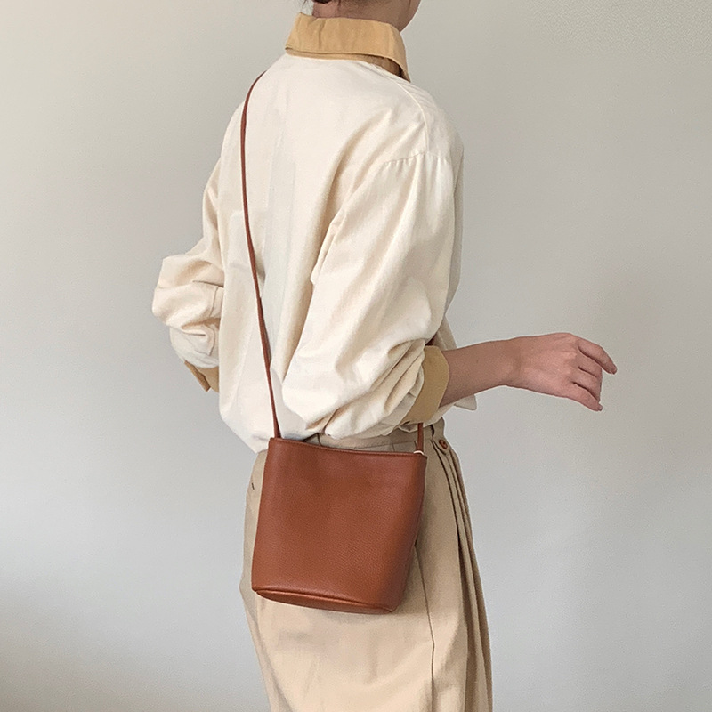 Casual Bucket Bag 2026 New Arrival Top Grain Cowhide Shoulder Crossbody Bag Genuine Leather Women's Soft Leather Commuter Small Bag - Thumbnail 3