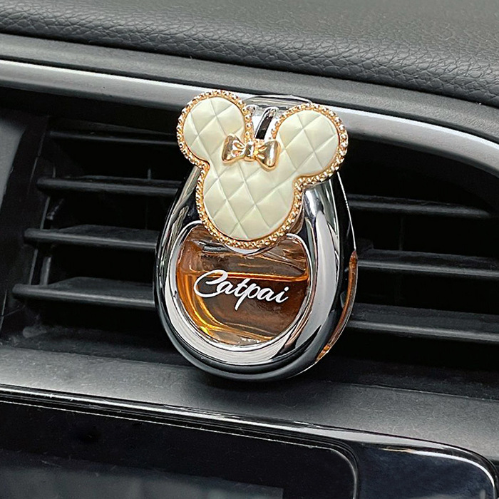 Perfumes de automóviles aromáticos aire acondicionado ventilación perfumes duraderos artículos de decoración de automóviles adornos para hombres y mujeres