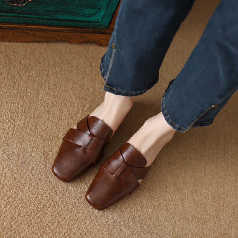 French-Style Retro Square-Toe Mules for Women, Large Size, Closed-Toe Half-Slippers, Genuine Leather, Chunky Mid-Heel, Apricot Color, Outdoor Wear French-Style Retro Square-Toe Mules for Women, Large Size, Closed-Toe Half-Slippers, Genuine Leather, Chunky Mid-Heel, Apricot Color, Outdoor Wear