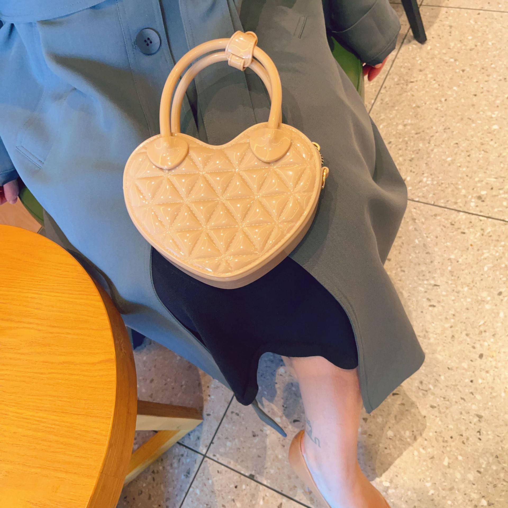 New PVC jelly bag for early spring 2025, heart-shaped hand-held small bag, diamond-shaped single-shoulder crossbody ladies' bag, sweet small bag undefined