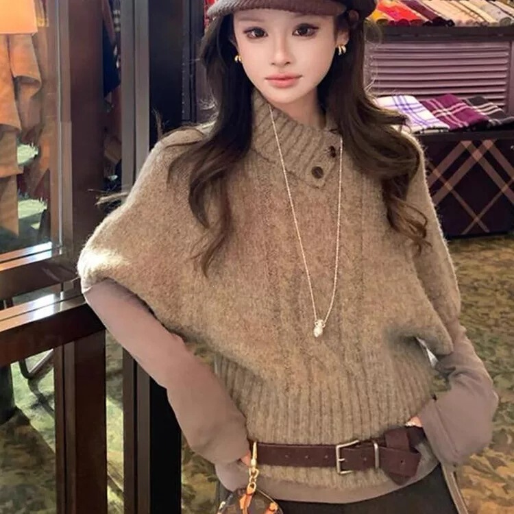 Knitted turtleneck inner layer, short-sleeved top, 2026 early autumn, relaxed style, mid-sleeve cape top, brown Korean-style sweater for women Knitted turtleneck inner layer, short-sleeved top, 2026 early autumn, relaxed style, mid-sleeve cape top, brown Korean-style sweater for women