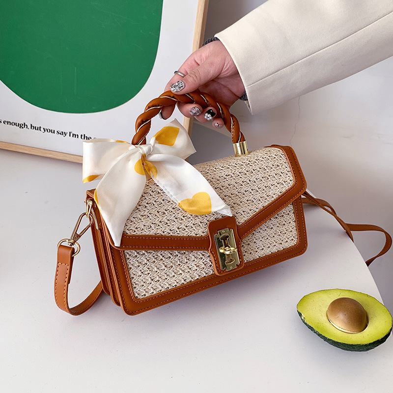 Neue Sommer-Strohtasche, Seidenschal mit Schleife, One-Shoulder-Crossbody, gedrehte Handtasche, Verschlussschnalle, kleine frisch gewebte Tasche_voghion.com