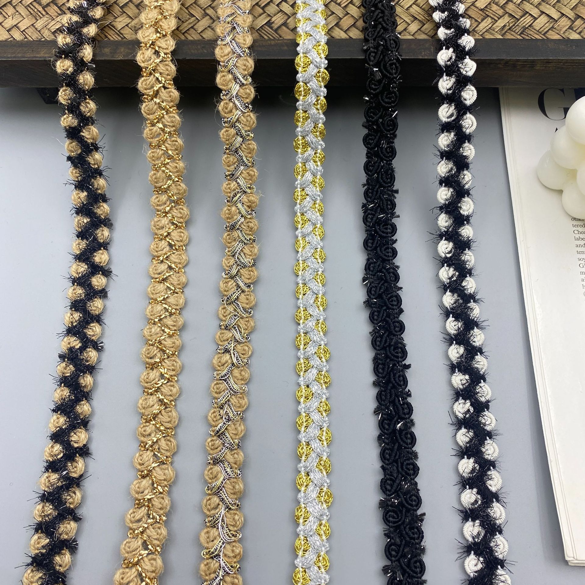 Otoño e invierno nuevo estilo fragancia pequeña cáñamo algodón encaje tejido bricolaje ropa adecuada puños falda accesorios de sombrero