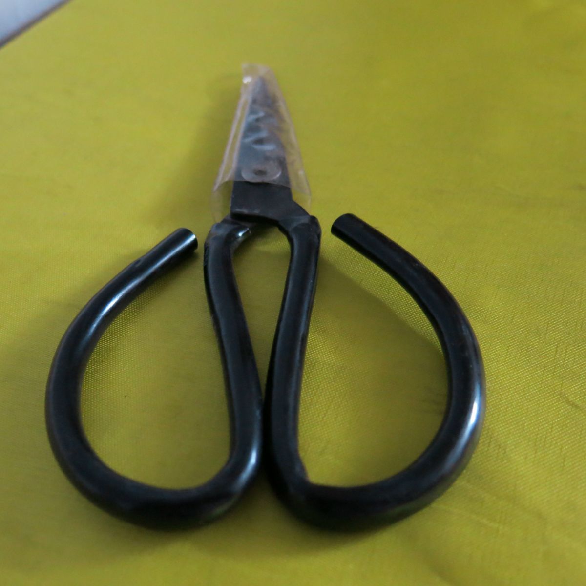 供应【菜刀王2号】黑柄碳钢剪刀　超锋利实用