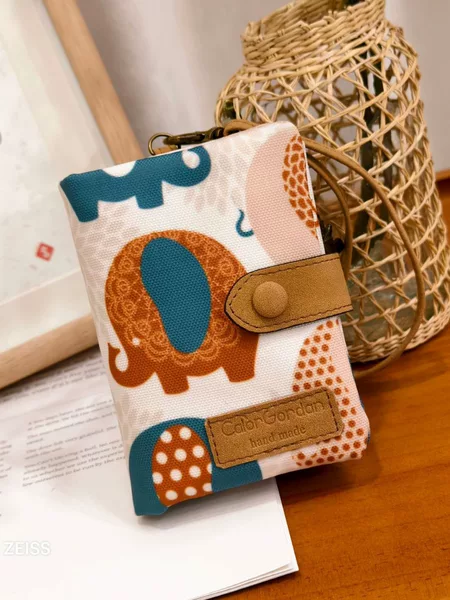 New Large Capacity Cross-border Wallet Women's Short Korean Style Student's Fresh and Cute Three-fold Multi-card Women's Wallet