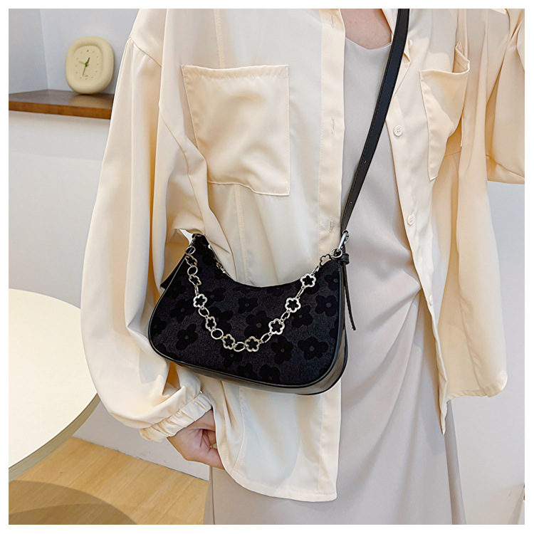 Women's Shoulder Bag Crescent Chain Underarm Bag For Women_voghion.com