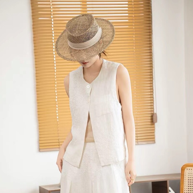 Embroidered Vest and Skirt Set 2026 Elegant Round-Neck Vest for Women, Sleeveless Cardigan + Versatile Skirt