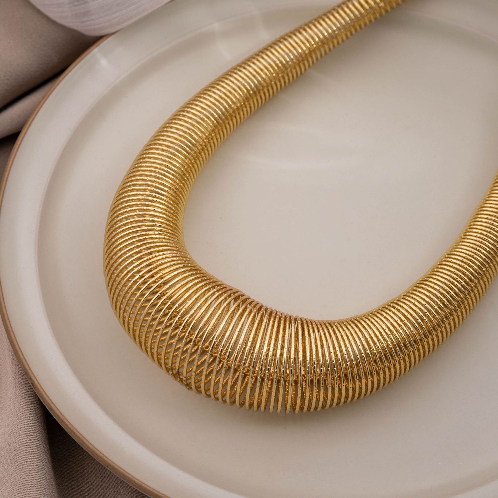 Exaggerated Classic Style Solid Color Iron Lobster Trigger Clasp Closure Choker Wholesale display picture 8