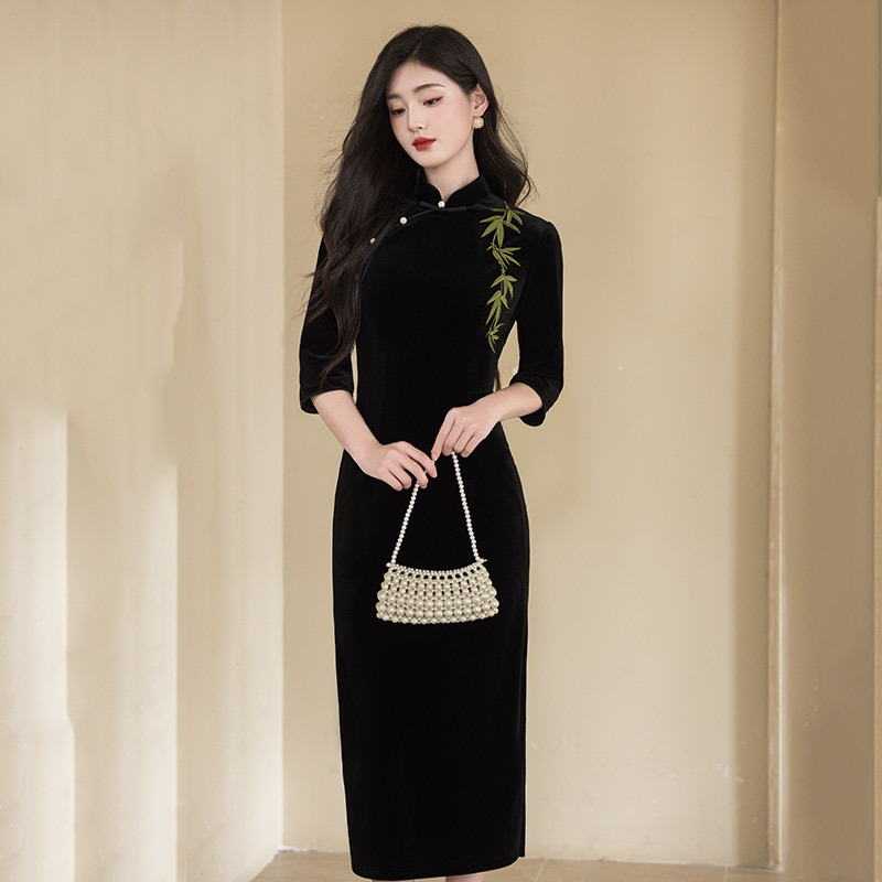 刺绣黑色金丝绒国风中式苏州长款秋季长袖旗袍改良年轻款女春秋装|undefined