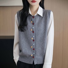韩系纯色针织坎肩女马甲外搭秋冬新款叠穿洋气马甲彩扣设计感外套