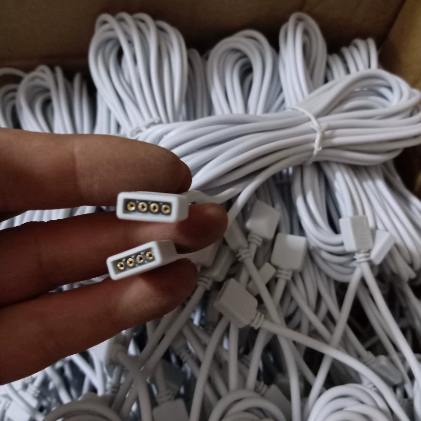 Линия светодиодной ленты Линия подключения полосы RGB 4P круглая белая линия без сварки 5050RGB Удлинительная линия без сварки