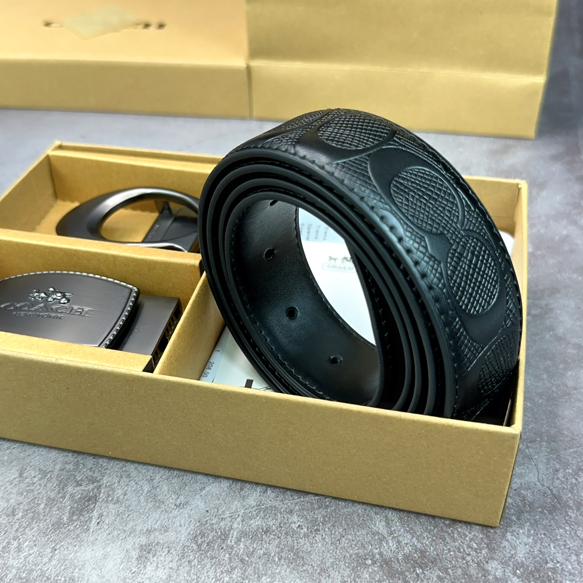 Embossed C button icon