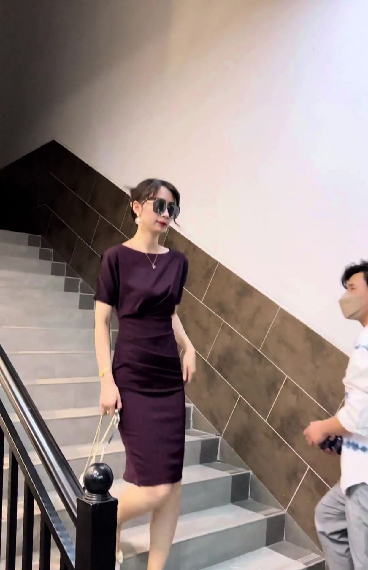 Váy liền ôm sát body tôn dáng phong cách Pháp chic cổ điển mùa hè — màu tím chi tiết 4