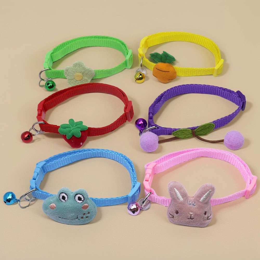 Оптовая продажа ошейников для кошек и собак 2025 года, новые кросс-бордерные ошейники с фруктами, цветами и колокольчиками, милые ювелирные украшения