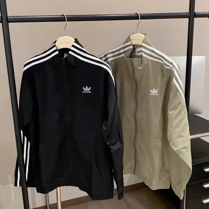 The same style 2025 trendy brand spring and autumn thin jacket for men and women, stand-up collar, breathable, classic windbreaker, versatile jacket