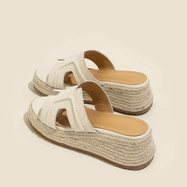 Су Иньин в том же стиле увеличивает 7 см французское плетеное ретро на склоне каблуке с толстой подошвой