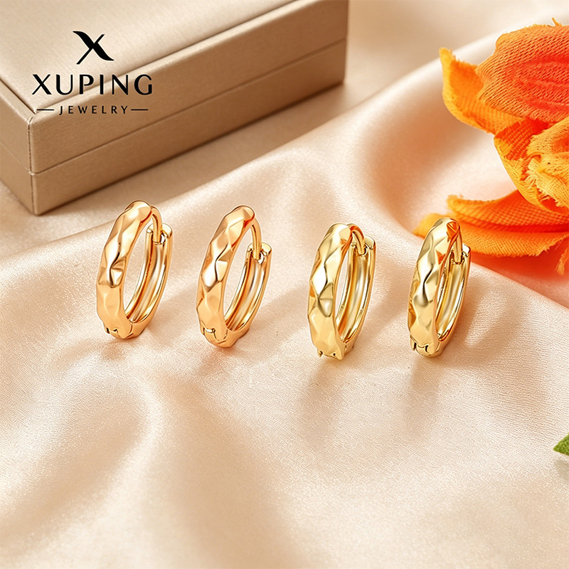 Xuping irregular golpear patrón geométrico círculo de auriculares europeas y estadounidenses transfronterizos simplista viento frío orejetas casuales al por mayor para mujeres