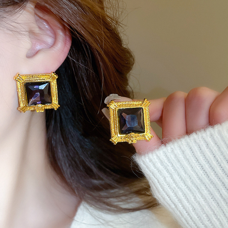 Pendientes de borla de flores de tul de aguja de plata Pendientes de súper hada verde menta fresca Pendientes de diseño exagerado de nicho