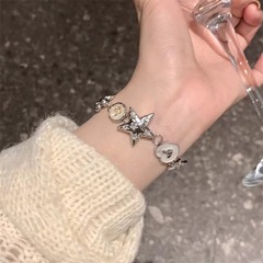 甘い風の愛の星の高級な復古感の精巧な装飾のブレスレット