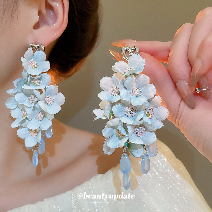 Pendientes de perla de flor azul de tela de aguja de plata Pendientes de ambiente fresco Pendientes de alta calidad de lujo ligero súper hada