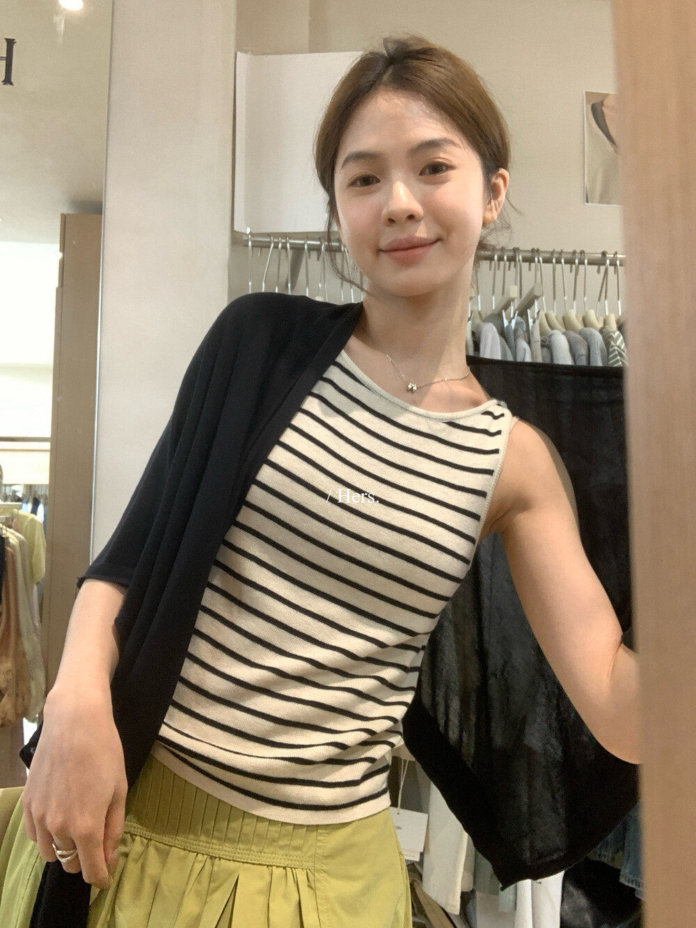 Áo hai dây nữ cổ tròn phong cách Hàn Quốc, chất liệu đan mềm mại, mặc trong hoặc ngoài — xanh đậm, xám đậm, màu đen, Sữa vàng chi tiết 4