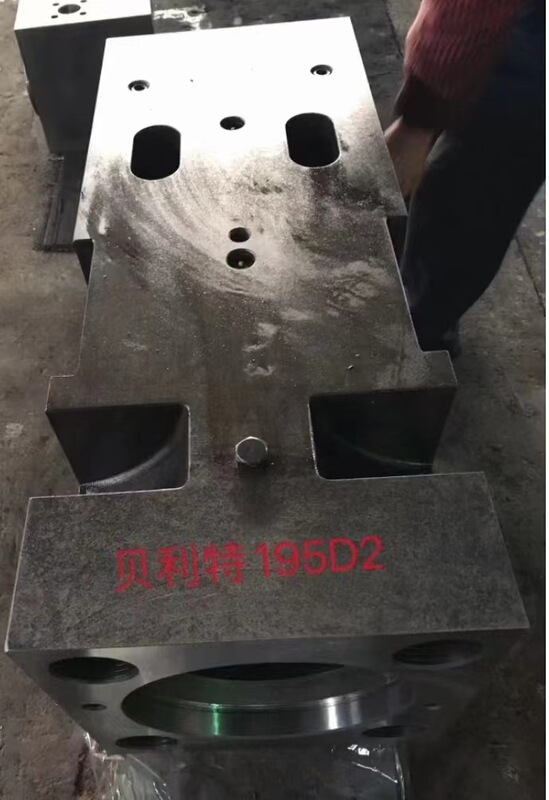 Supply excavator crushing hammer cylinder body belite 195D2 for crushing hammer lower cylinder body accessories
