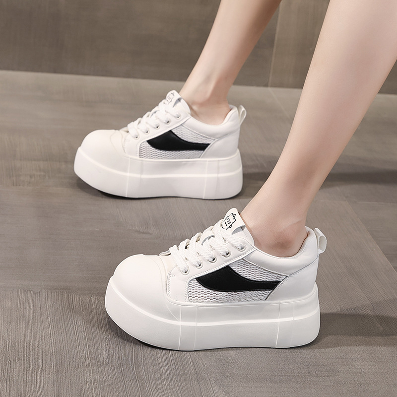 Giày sneaker nữ đế dày tăng chiều cao phong cách thể thao trắng basic — Bạc trắng