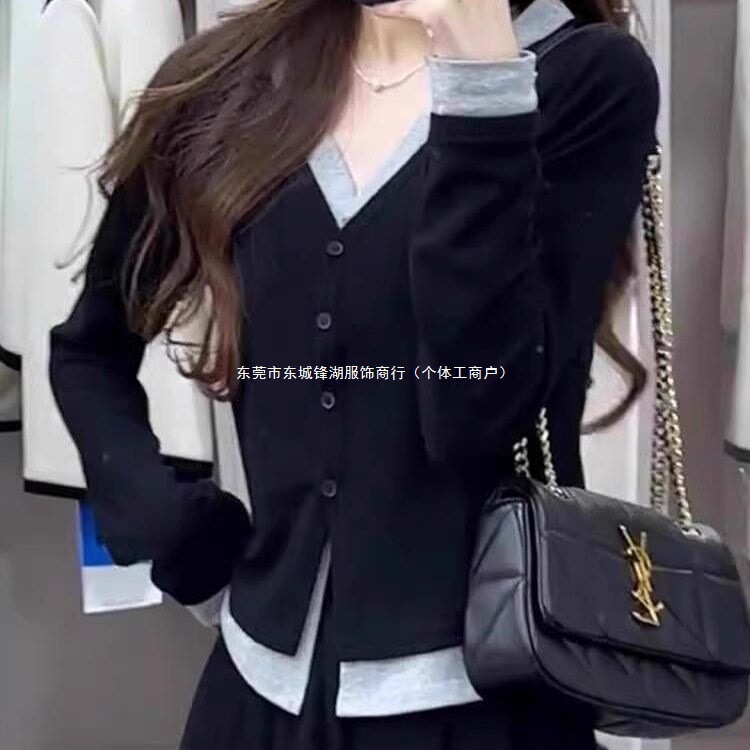 美式辣妹设计感假两件领上衣女秋季小众纯欲修身显瘦撞色打底衫|undefined