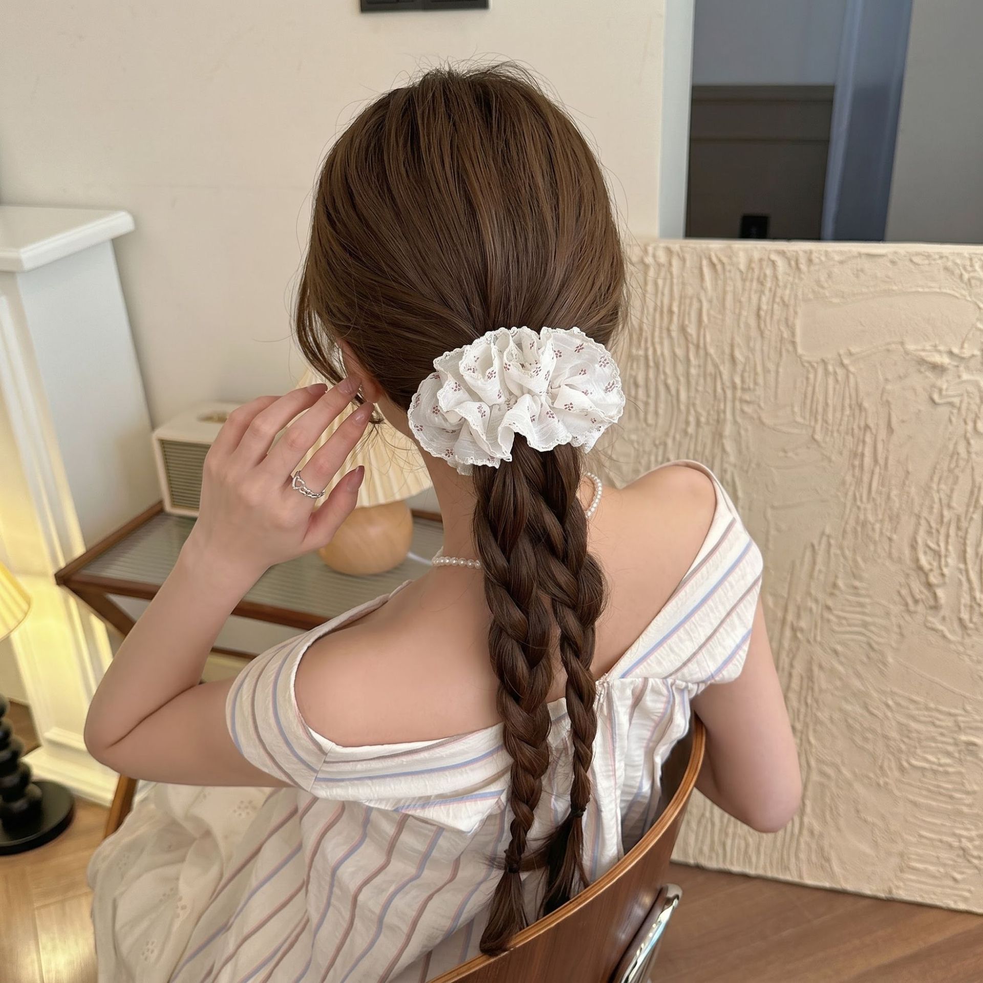 56# pink small floral off-white banana clip-10cm
