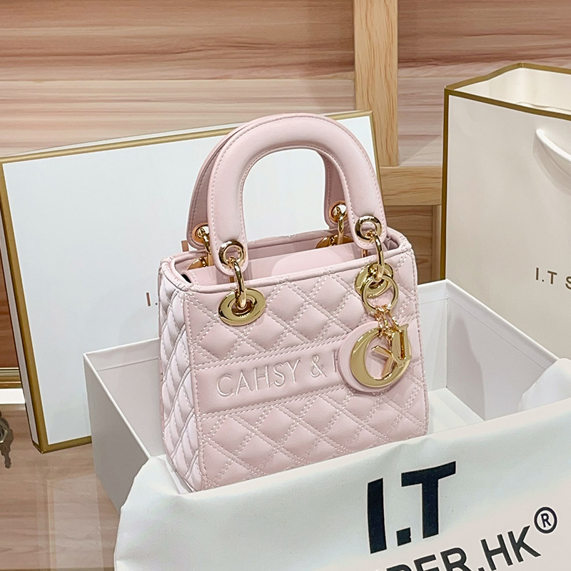 Hong Kong Counter High-End Genuine Leather Princess Diana Bag for Women 2025 New Fashion Gift Birthday Gift Handbag for Women