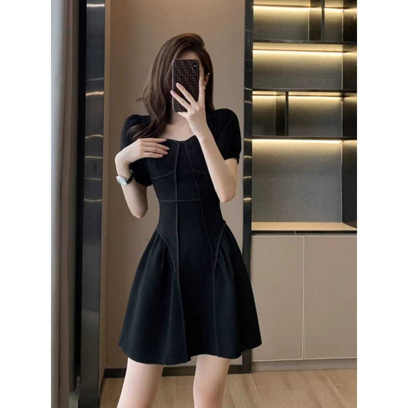 Платье-корсет больших размеров во французском стиле Хепберн для женщин, элегантное и стройнящее маленькое черное платье.