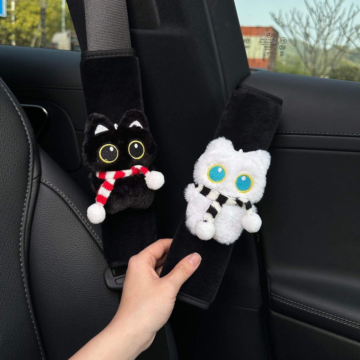 Car seatbelt shoulder pad protective cover decoration, universal for all seasons, creative cute little black cat, car interior accessories for women