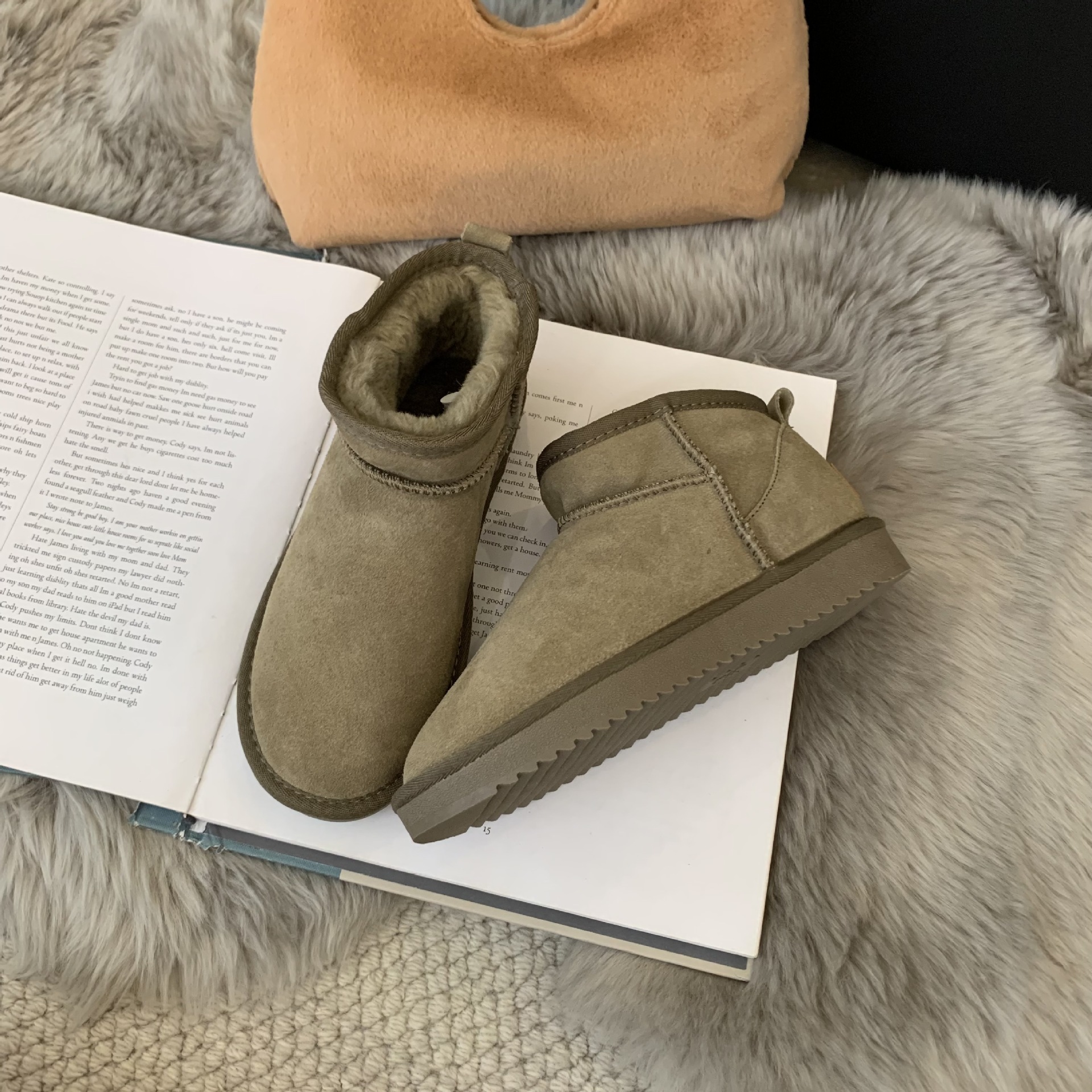 Winter low boots platform, warm footwear