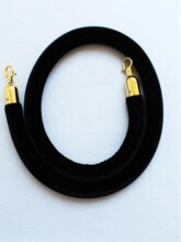 ���P䓶Y�e�����Kһ�׾��o�ں�ɫ�q����A��ӭ�e�U���x�����侀