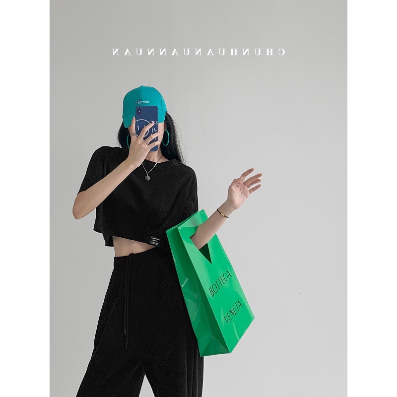 Camiseta de verano de las mujeres nueva camiseta de manga corta de las mujeres que adelgazan ombligo ropa superior ropa de mujer de Corea del Sur ropa de mujer al por mayor