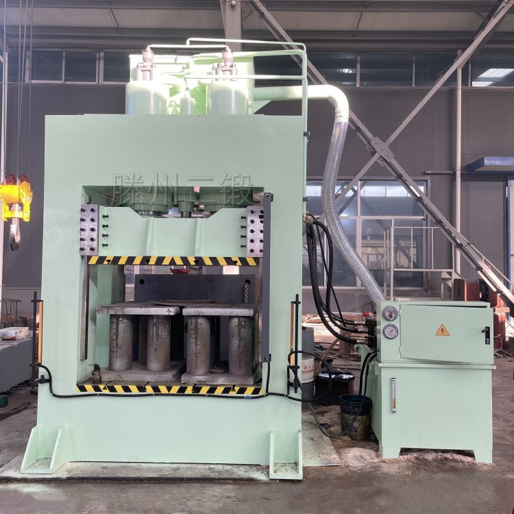 400吨框架式液压机