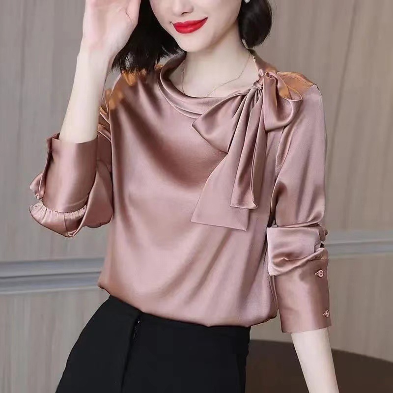Autumn fashionable shirt with bow