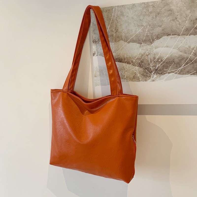 Bagos de vestir vintage de estilo perezoso para mujeres 2024 otoño nuevo paquete de hombro bajo la axila de la pequeña capacidad de la bolsa de hombro de viaje